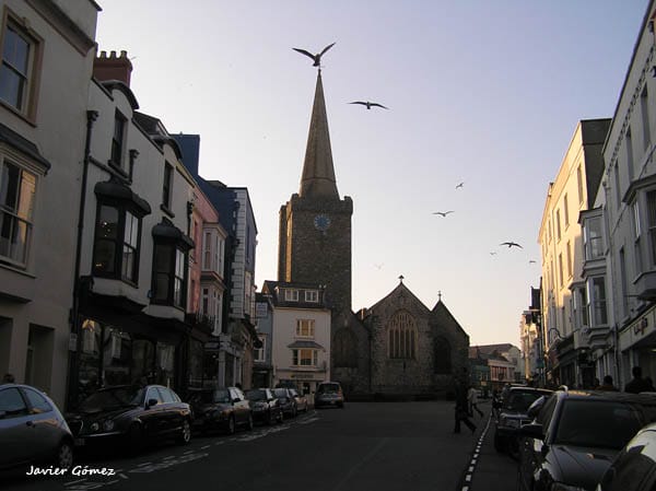 St Mary Street e Iglesia de Tenby