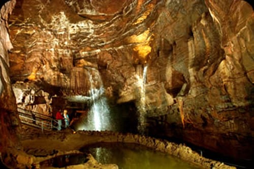Las magníficas cuevas Dan-yr-Ogof