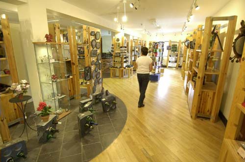 Inigo Jones Slate Works, comprando en Caernarfon Inigo Jones Slate Works, comprando en Caernarfon